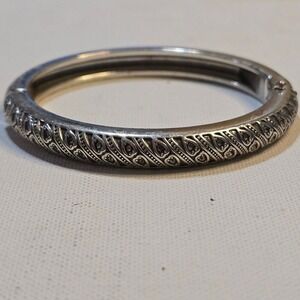 Brighton Crystal Pave Design‎ Silver Plated Hinged Bangle Bracelet